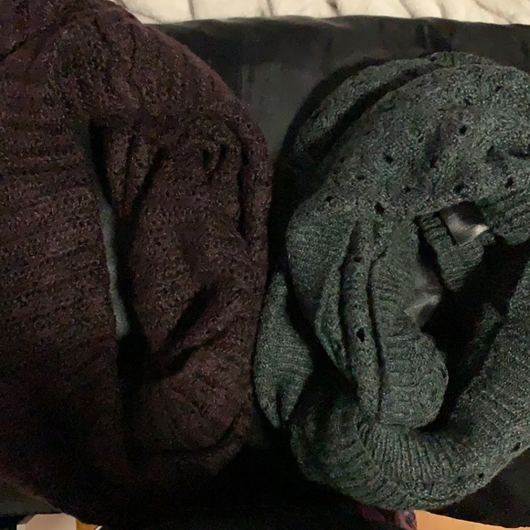 Bundle of 2 Circle Scarves:Dark Purple & Green - Picture 3 of 3